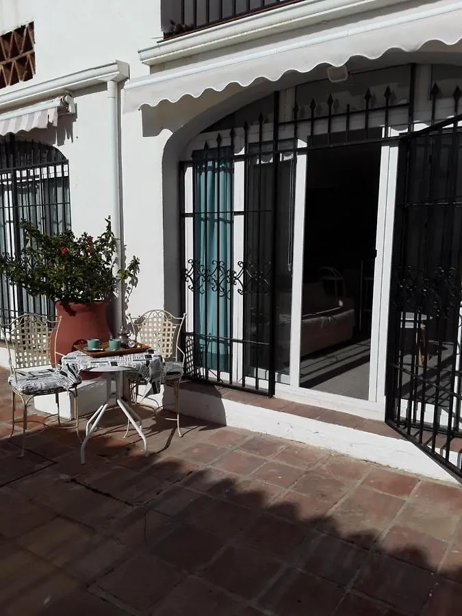 Dona Lola , Luminoso Apartamento Calahonda, Mijas Sitio de Calahonda 0*,