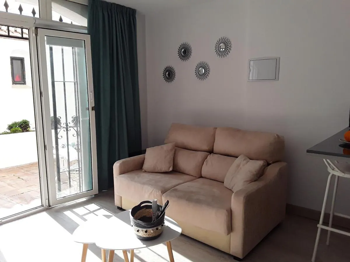 Dona Lola , Luminoso Apartamento Calahonda, Mijas Sitio de Calahonda Spain