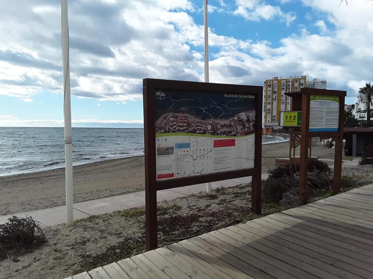 Dona Lola , Luminoso Apartamento Calahonda, Mijas Sitio de Calahonda 0*,  Spain