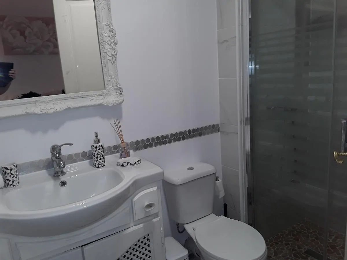 Dona Lola , Luminoso Apartamento Calahonda, Mijas Sitio de Calahonda Spain