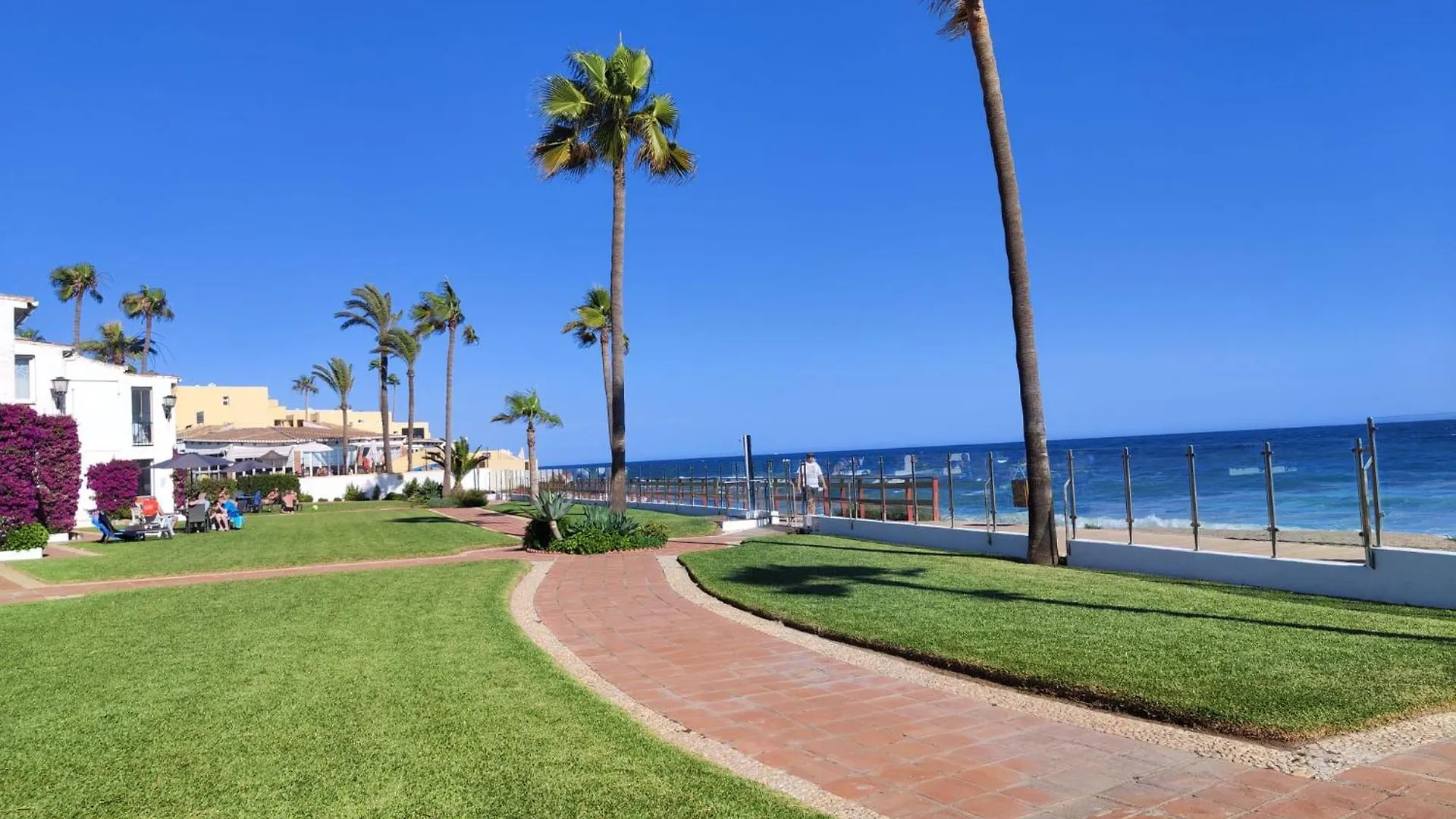 Dona Lola , Luminoso Apartamento Calahonda, Mijas Sitio de Calahonda
